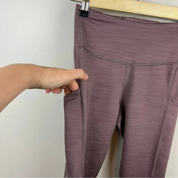 Athleta Ultimate Stash Pocket Space Dye 7/8 Tight Size XS
Smoked Almond Brown - Picture 7 of 13